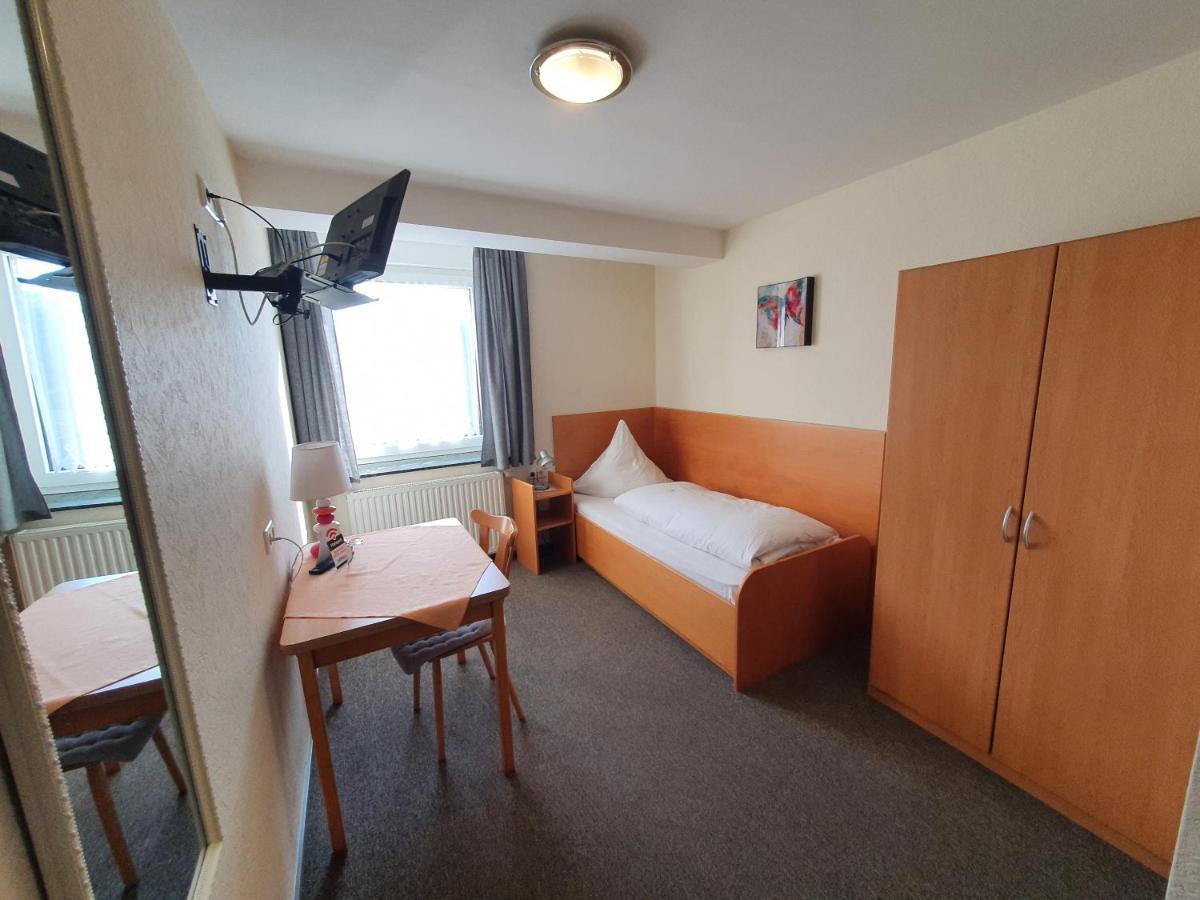Gaestehaus Ermen Kamp-Lintfort Luaran gambar