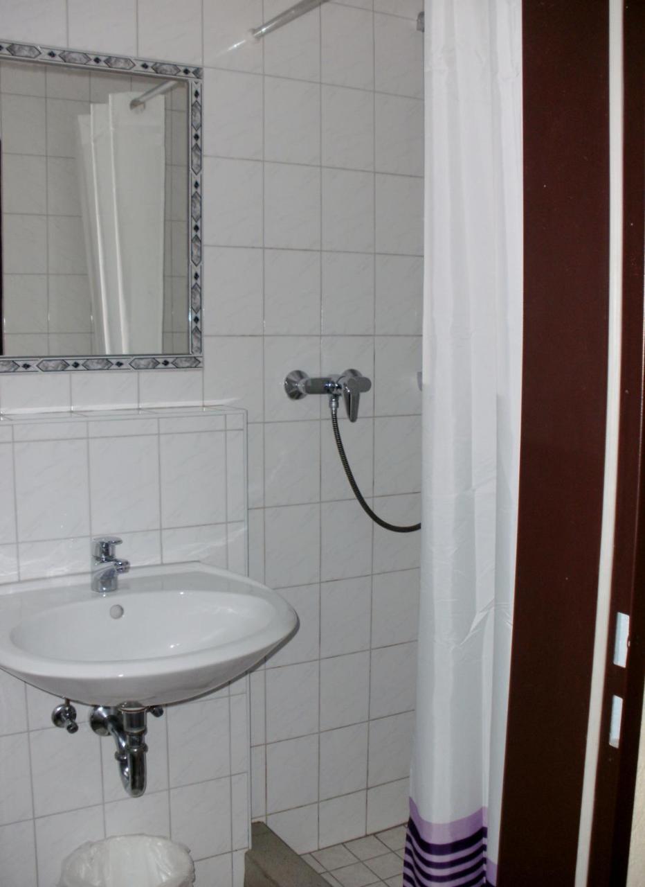 Gaestehaus Ermen Kamp-Lintfort Luaran gambar